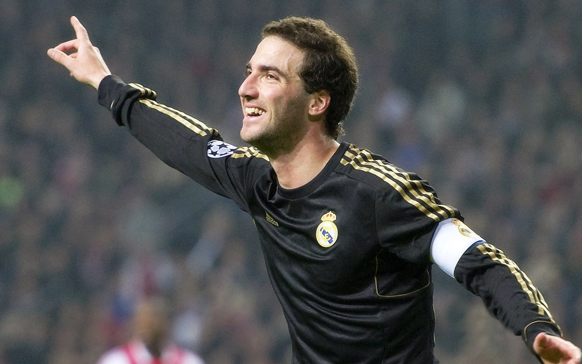 格纳布里连续得分拉开差距，贝蒂斯速胜那不勒斯，一场战术与意志的完美风暴